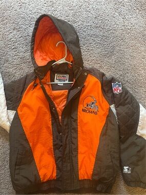 STARTER Cleveland Browns Brown and Orange Hooded Puffer Jacket